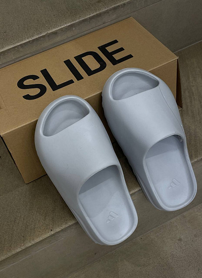 Тапки Yeezy Slide Adidas