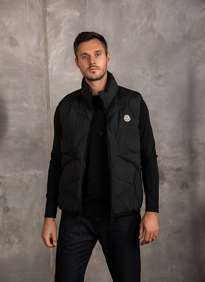 Жилет утепленный Moncler
