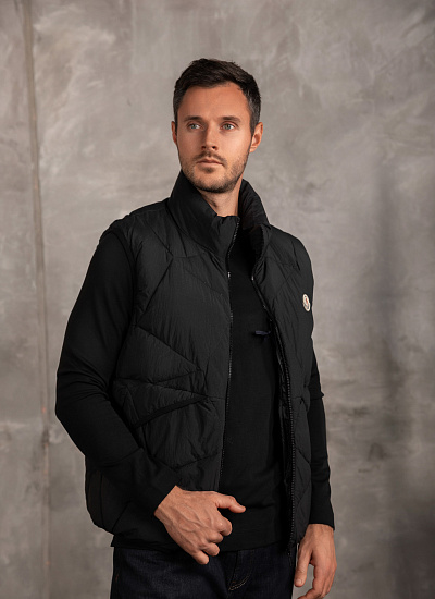 Жилет утепленный Moncler