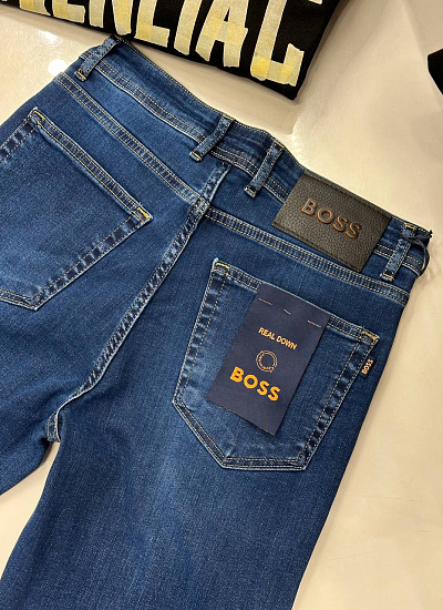 Джинсы Hugo Boss