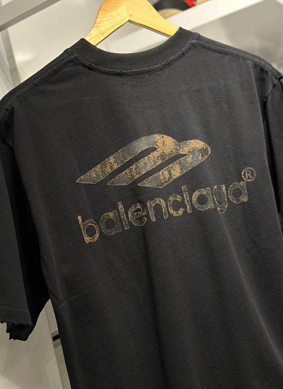Футболка Balenciaga