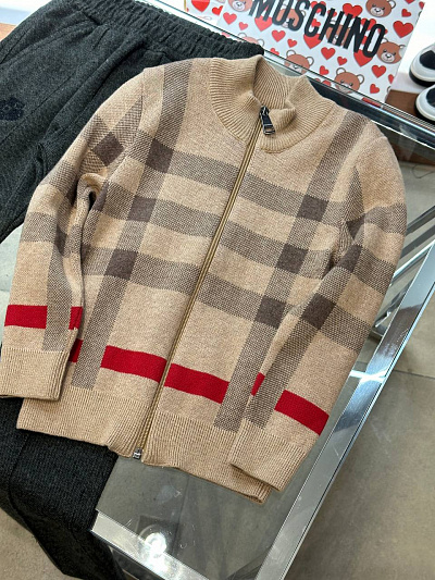 Джемпер на замке Burberry (3 Года)