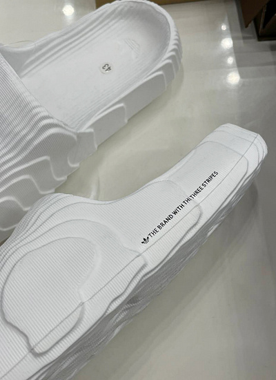 Сланцы Adidas