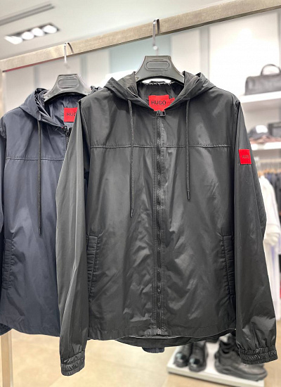 Ветровка Hugo Boss (M)