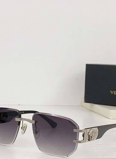 Очки квадратные Versace