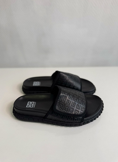 Сланцы Givenchy