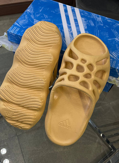 Сланцы Adidas