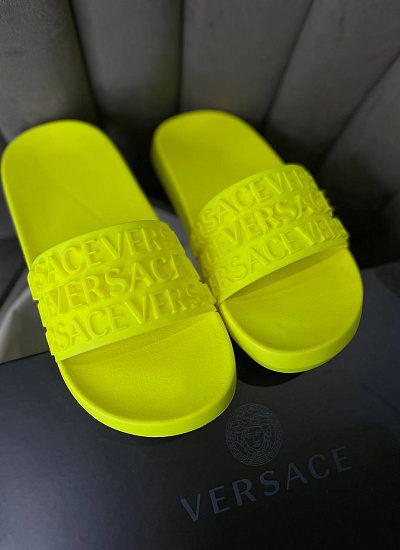 Сланцы Versace