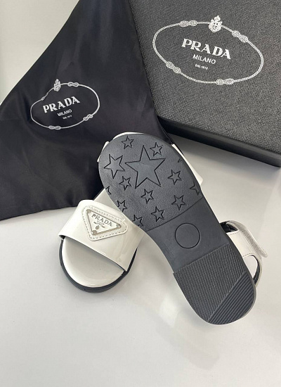 Сандалии Prada