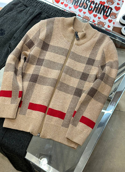 Джемпер на замке Burberry (3 Года)