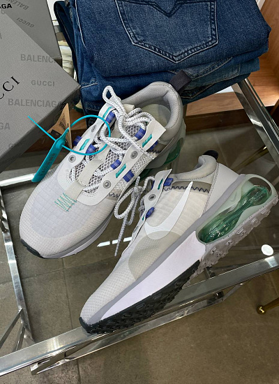 Кроссовки Nike