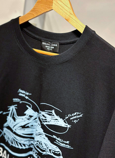 Футболка Balenciaga