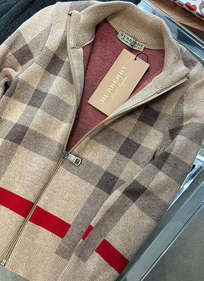Джемпер на замке Burberry