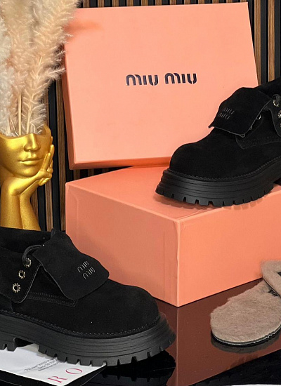 Ботинки меховые Miu Miu