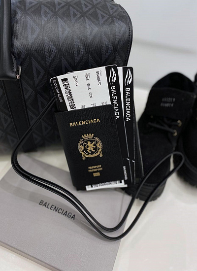 Визитница Balenciaga