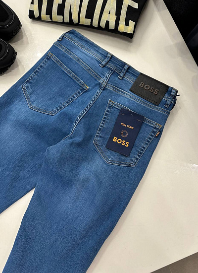 Джинсы Hugo Boss