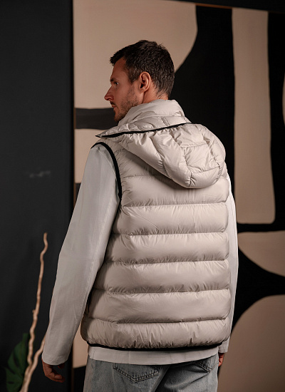 Жилет с капюшоном Moncler