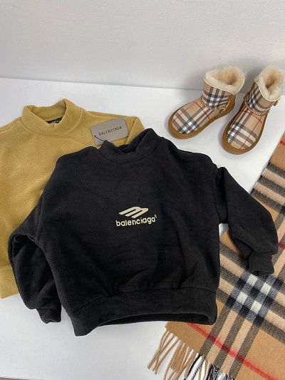 Свитер Balenciaga (120 см)