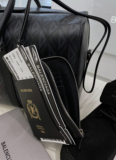 Визитница Balenciaga