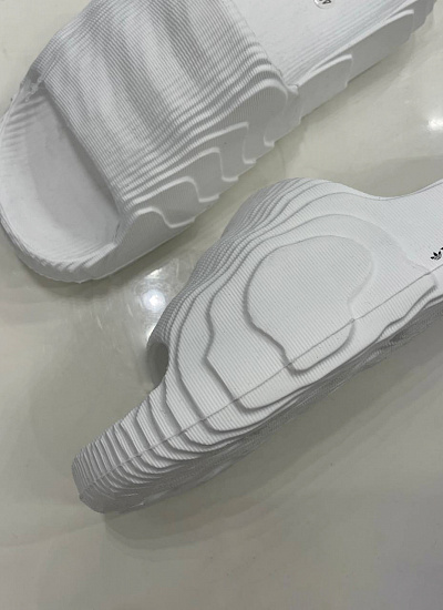 Сланцы Adidas